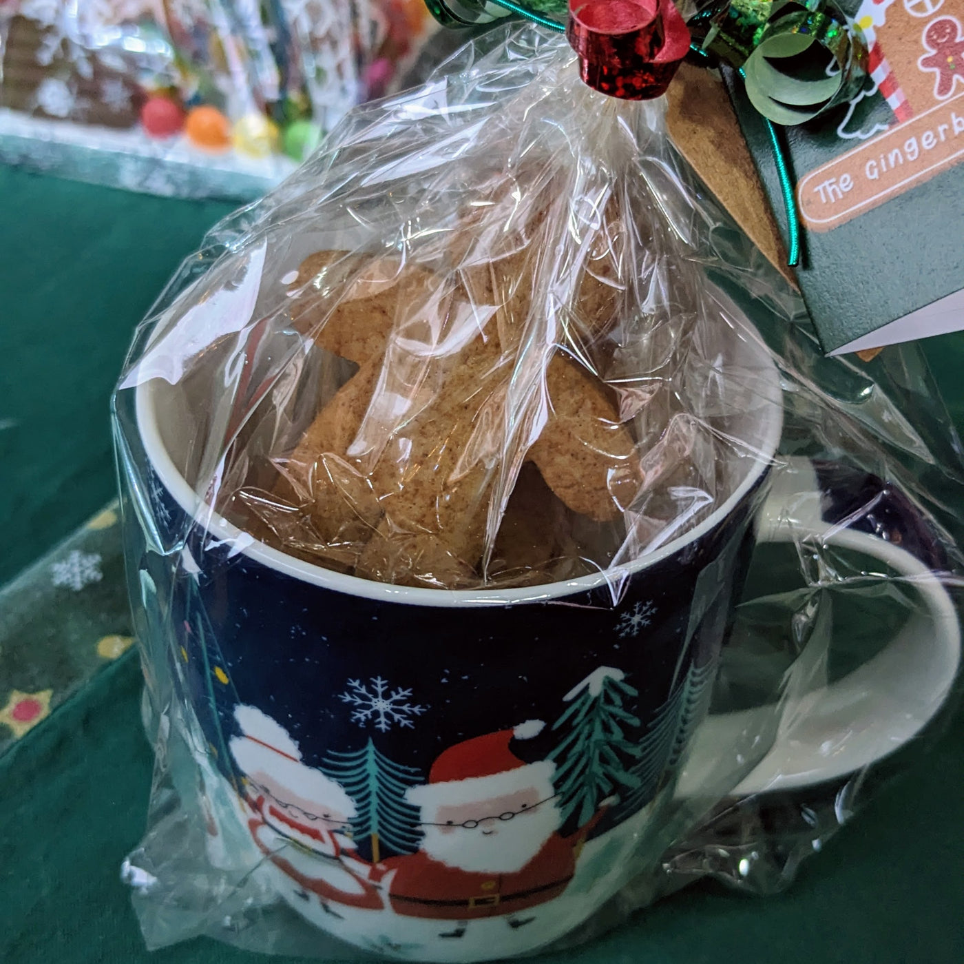 Gingerbread & Hot Chocolate Gift Set - Santa Mug