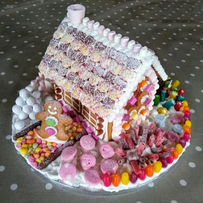 Centrepiece Gingerbread Houses (Medium & Large)
