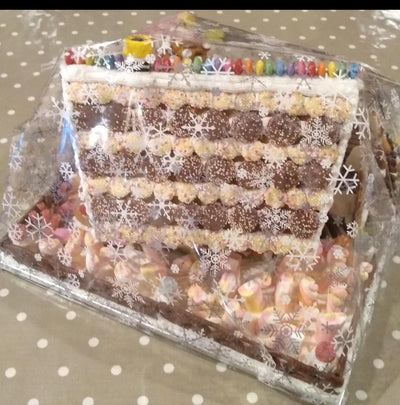 Centrepiece Gingerbread Houses (Medium & Large)