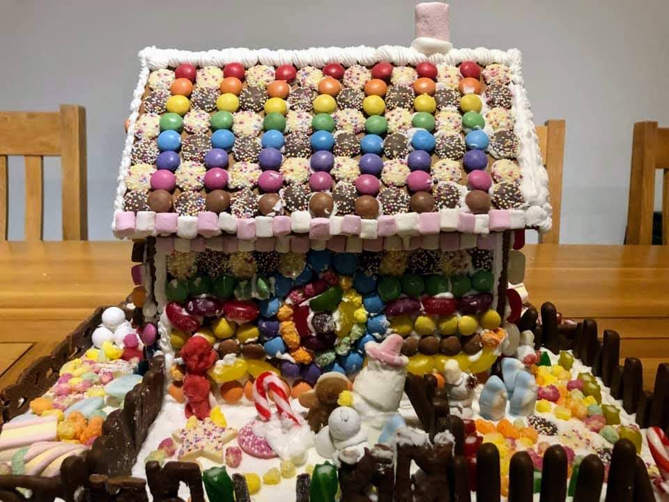 Centrepiece Half Way House & Garden Kit